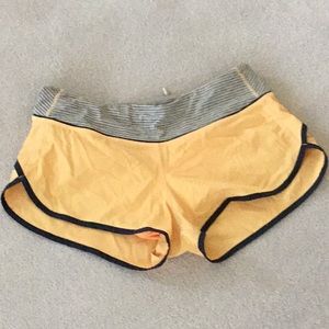 LULULEMON SHORTS 6